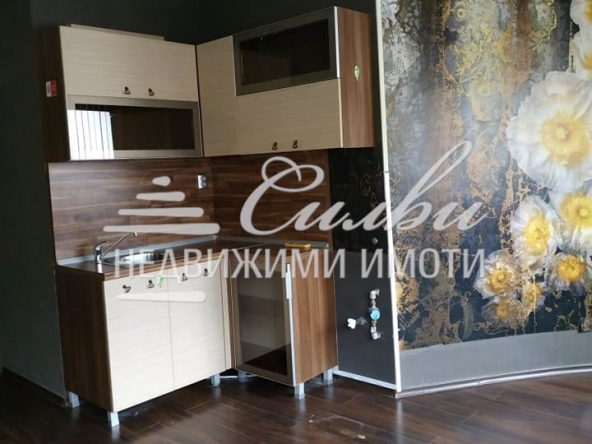 Дава се под наем Офис в Шумен, Център - 35 кв.м за 193.8 € - Снимка #1