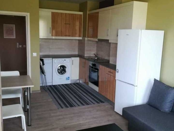 Дава се под наем Тристаен апартамент в София, Център - 80 кв.м за 750 € - Снимка #1