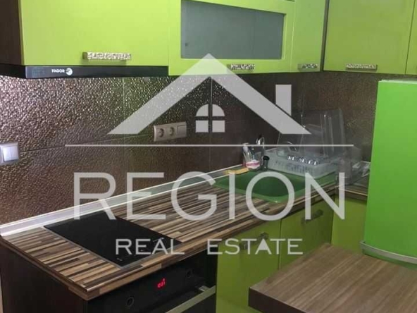 Дава се под наем Двустаен апартамент в Варна, Колхозен пазар - 65 кв.м за 408 € - Снимка #1