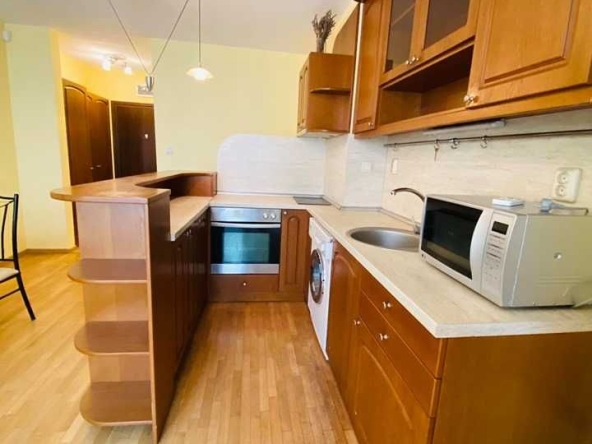 Дава се под наем Двустаен апартамент в София, Лозенец - 70 кв.м за 650 € - Снимка #1