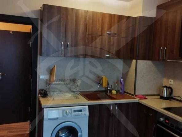 Дава се под наем Двустаен апартамент в Варна, Конфуто - 65 кв.м за 450 € - Снимка #1