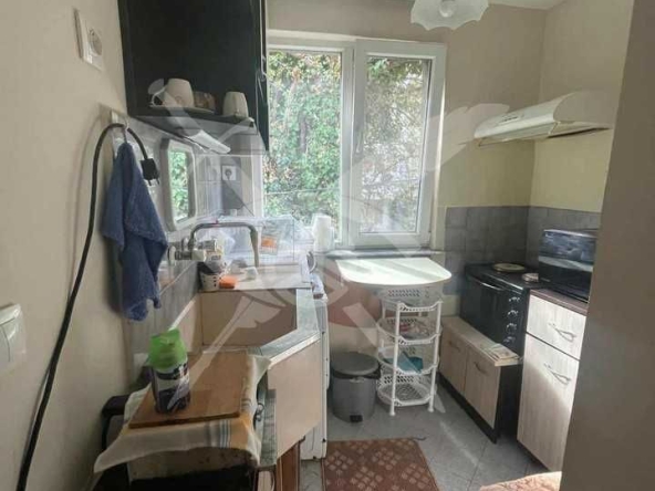 Дава се под наем Етаж от къща в Варна, Общината - 25 кв.м за 225 € - Снимка #1