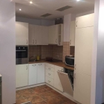 Дава се под наем Тристаен апартамент в София, Зона Б-18 - 90 кв.м за 860 € - Снимка #1