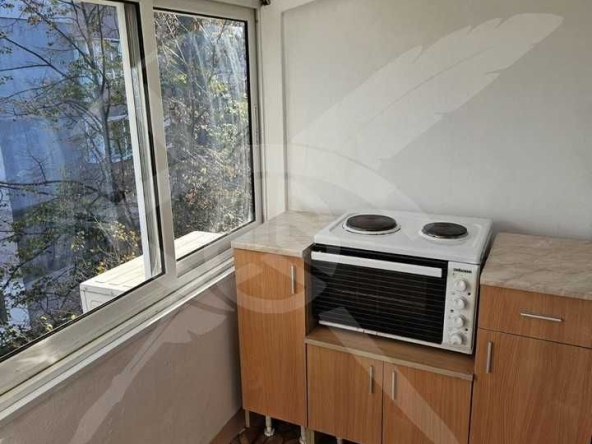 Дава се под наем Едностаен апартамент в Варна, Спортна зала - 20 кв.м за 200 € - Снимка #1