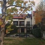 Дава се под наем Къща в София, Зона Б-18 - 300 кв.м за 2000 € - Снимка #1