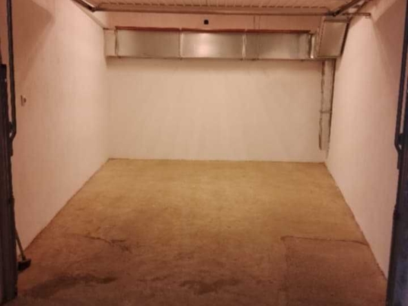 Дава се под наем Гараж / Паркомясто в София, Овча купел - 17 кв.м за 110 € - Снимка #1