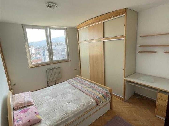 Дава се под наем Двустаен апартамент в Бургас, Възраждане - 60 кв.м за 204 € - Снимка #1