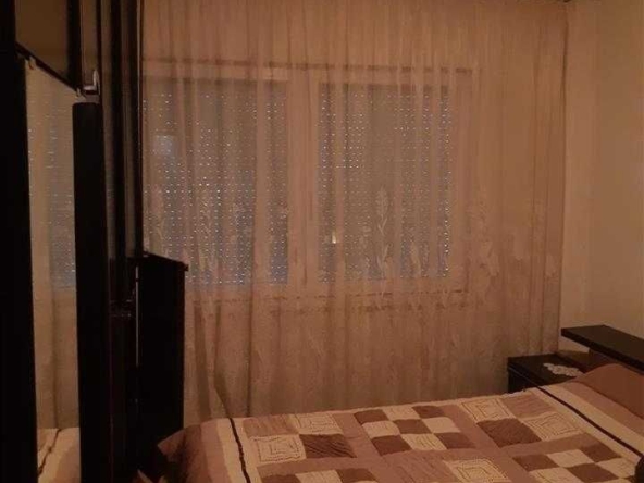 Дава се под наем Двустаен апартамент в Бургас, Зорница - 60 кв.м за 204 € - Снимка #1