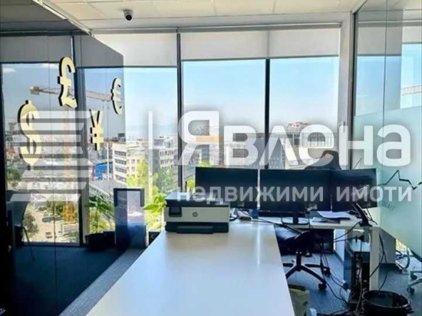 Дава се под наем Офис в София, Младост 4 - 313 кв.м за 3191.58 € - Снимка #1