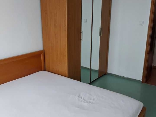 Дава се под наем Тристаен апартамент в София, Център - 95 кв.м за 598.23 € - Снимка #1