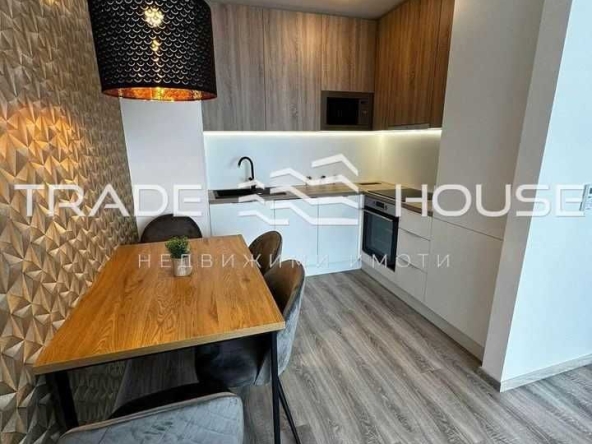 Дава се под наем Двустаен апартамент в Пловдив, Остромила - 65 кв.м за 440 € - Снимка #1