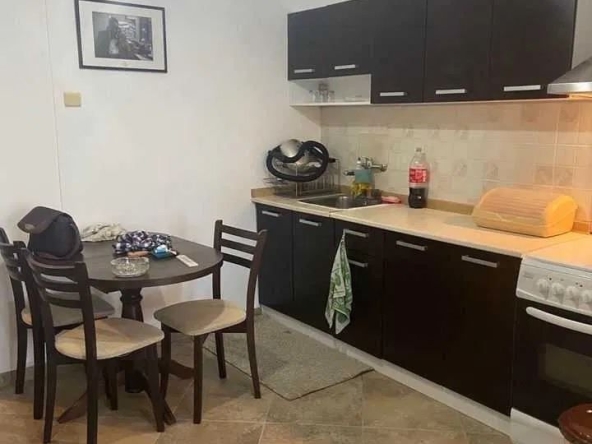 Дава се под наем Едностаен апартамент в Плевен, 9-ти квартал - 45 кв.м за 248.88 € - Снимка #1