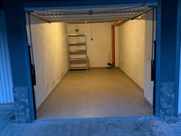 Дава се под наем Гараж / Паркомясто в София, Банишора - 19 кв.м за 174.42 € - Снимка #1