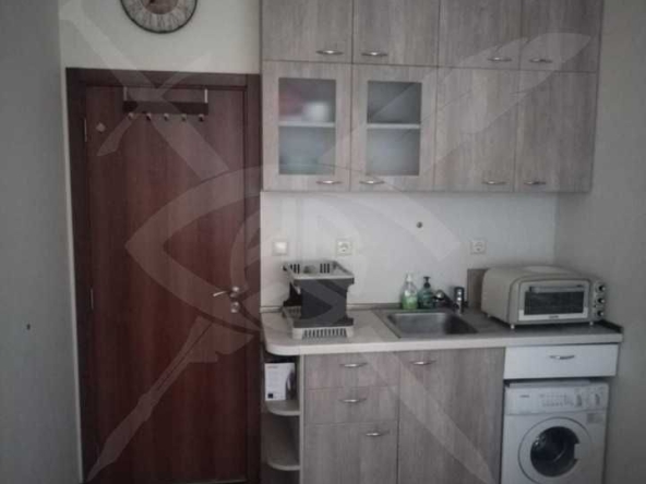 Дава се под наем Едностаен апартамент в Варна, Център - 35 кв.м за 273.87 € - Снимка #1