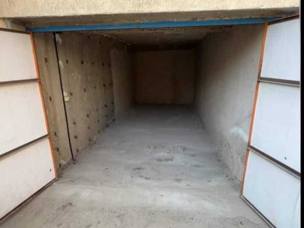 Дава се под наем Гараж / Паркомясто в Пловдив, Въстанически - 20 кв.м за 102 € - Снимка #1