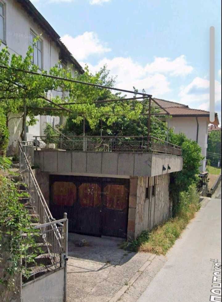 Дава се под наем Гараж / Паркомясто в Смолян, в.з. Смолян - 12 кв.м за 76.5 € - Снимка #1