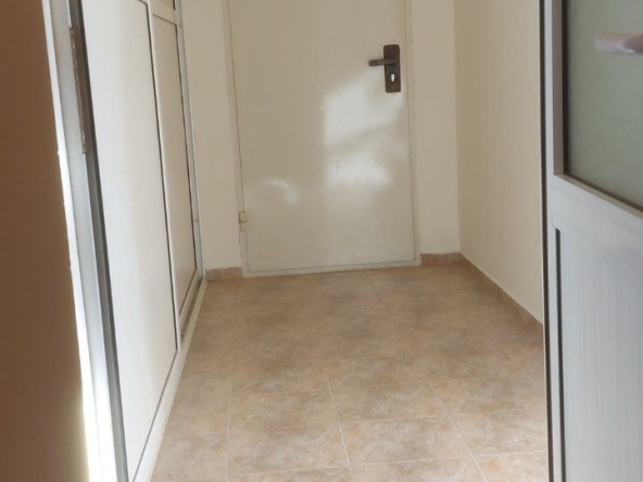 Дава се под наем Тристаен апартамент в Силистра, Изток - 68 кв.м за 219.3 € - Снимка #1