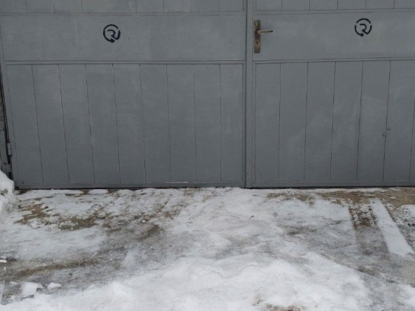 Дава се под наем Гараж / Паркомясто в Русе, Център - 18 кв.м за 49.47 € - Снимка #1