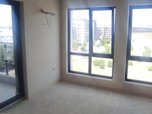 Тристаен апартамент в Бургас, Славейков - 69 кв.м за 1493 €/кв.м - Снимка #1