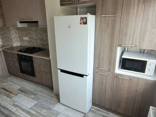 Дава се под наем Двустаен апартамент в София, Банишора - 45 кв.м за 350 € - Снимка #1