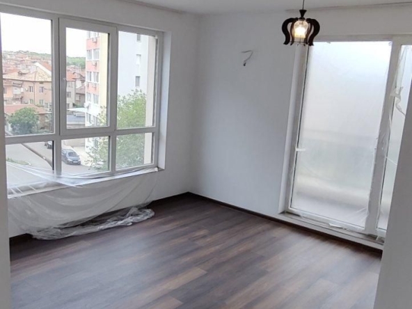 Двустаен апартамент в Бургас, Меден рудник - зона А - 62 кв.м за 1828 €/кв.м - Снимка #1