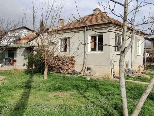 Къща в Бургас, Център - 204 кв.м за 540 €/кв.м - Снимка #1