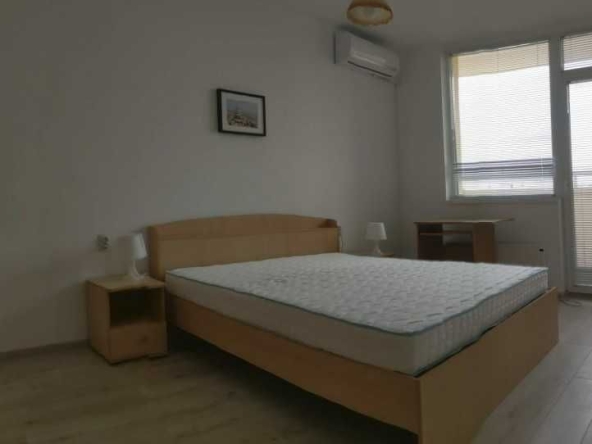 Дава се под наем Двустаен апартамент в София, Център - 80 кв.м за 373.83 € - Снимка #1