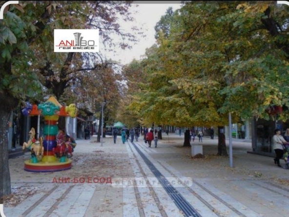 Двустаен апартамент в Перник, Център - 75 кв.м за 772 €/кв.м - Снимка #1