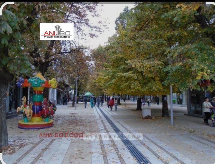 Двустаен апартамент в Перник, Център - 75 кв.м за 772 €/кв.м - Снимка #1