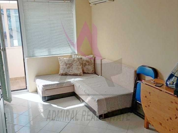 Дава се под наем Едностаен апартамент в Варна, Лятно кино Тракия - 30 кв.м за 350 € - Снимка #1