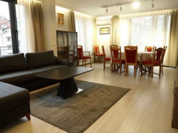 Дава се под наем Многостаен апартамент в София, Център - 180 кв.м за 2193 € - Снимка #1