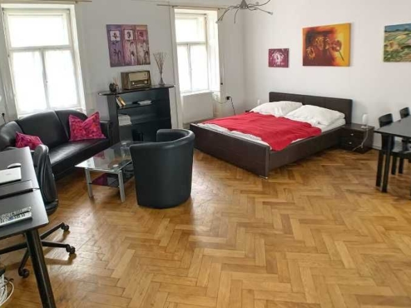 Дава се под наем Едностаен апартамент в Пловдив, Кършияка - 45 кв.м за 265.2 € - Снимка #1