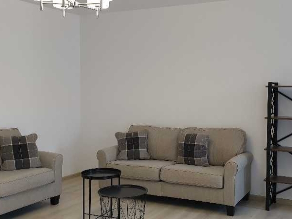 Дава се под наем Тристаен апартамент в Пловдив, Съдийски - 90 кв.м за 346.8 € - Снимка #1