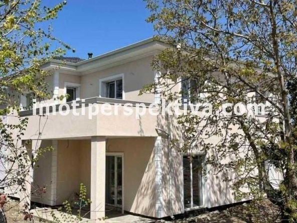 Къща в с. Белащица, Област Пловдив - 222 кв.м за 1564 €/кв.м - Снимка #1