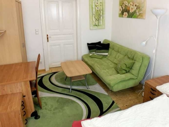 Дава се под наем Двустаен апартамент в Пловдив, Тракия - 65 кв.м за 408 € - Снимка #1