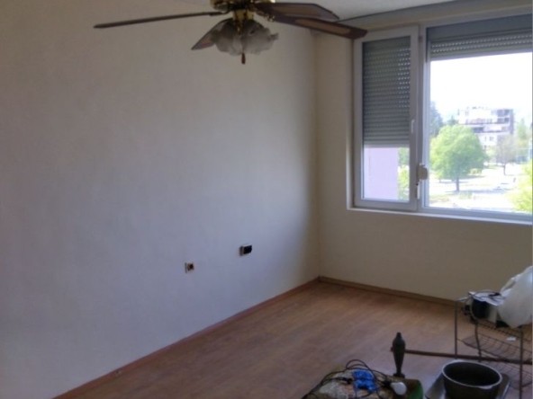 Тристаен апартамент в Благоевград, Еленово 1 - 66 кв.м за 634 €/кв.м - Снимка #1