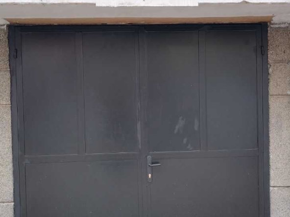 Гараж / Паркомясто в Варна, Окръжна болница - 17 кв.м за 5 €/кв.м - Снимка #1