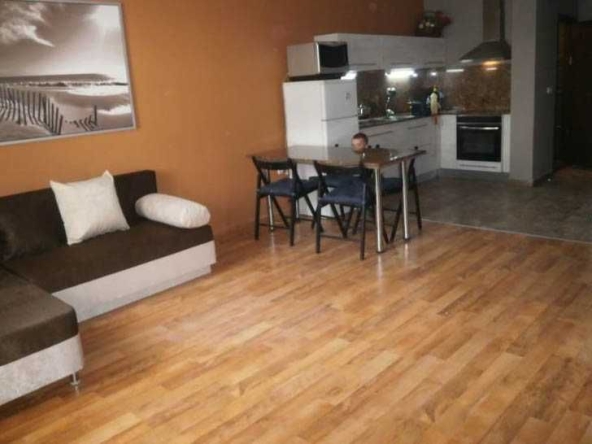 Дава се под наем Тристаен апартамент в София, Зона Б-19 - 82 кв.м за 548.25 € - Снимка #1