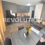 Дава се под наем Тристаен апартамент в Варна, м-т Пчелина - 64 кв.м за 700 € - Снимка #1