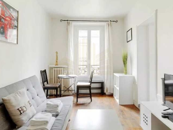 Дава се под наем Двустаен апартамент в Пловдив, Център - 41 кв.м за 173.4 € - Снимка #1