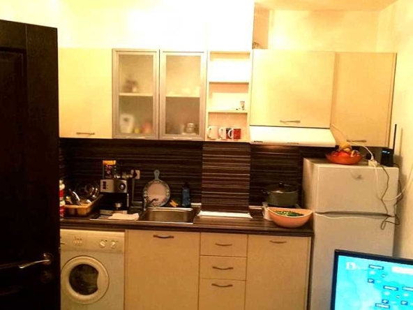 Дава се под наем Едностаен апартамент в Бургас, Меден рудник - зона Б - 46 кв.м за 94.35 € - Снимка #1