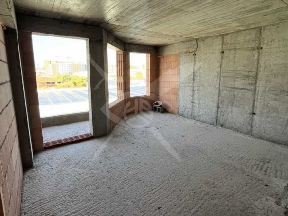 Двустаен апартамент в Бургас, Славейков - 61 кв.м за 1328 €/кв.м - Снимка #1