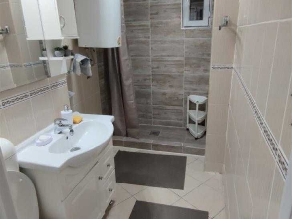 Дава се под наем Двустаен апартамент в Пловдив, Южен - 62 кв.м за 295.8 € - Снимка #1