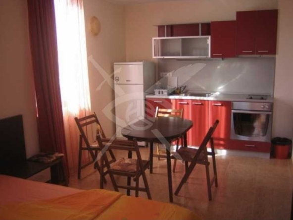 Двустаен апартамент в к.к. Слънчев бряг - 70 кв.м за 1229 €/кв.м - Снимка #1