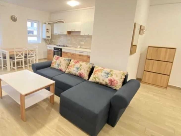 Дава се под наем Тристаен апартамент в Пловдив, Младежки Хълм - 90 кв.м за 270.3 € - Снимка #1