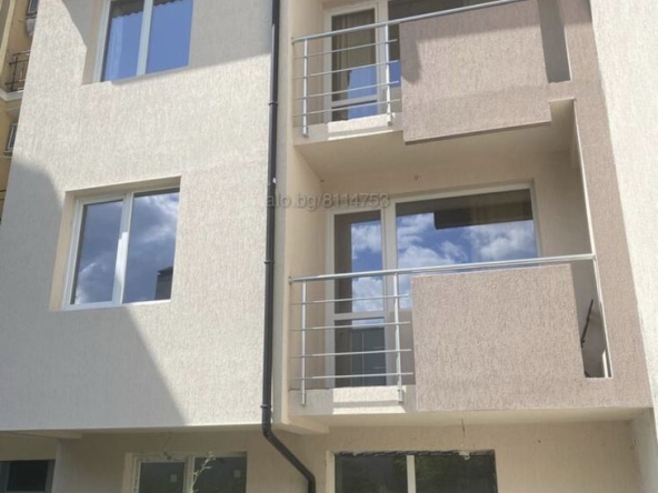 Дава се под наем Едностаен апартамент в Несебър - 20 кв.м за 448.8 € - Снимка #1