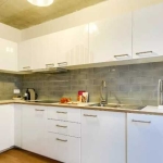 Дава се под наем Тристаен апартамент в Пловдив, Център - 72 кв.м за 239.7 € - Снимка #1