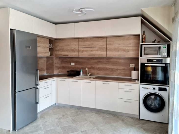 Дава се под наем Тристаен апартамент в Пловдив, Кършияка - 75 кв.м за 600 € - Снимка #1