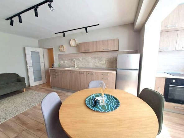 Дава се под наем Двустаен апартамент в Бургас, Лазур - 50 кв.м за 484.5 € - Снимка #1