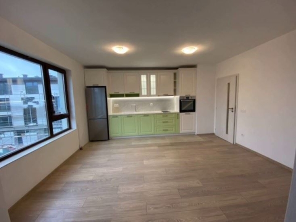 Дава се под наем Тристаен апартамент в София, Витоша - 87 кв.м за 896.58 € - Снимка #1